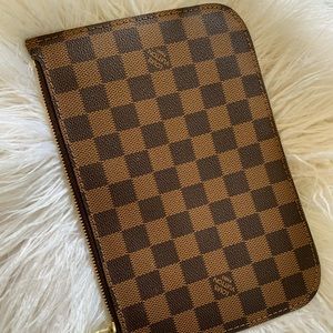LOUIS VUITTON NEVERFULL POCHETTE